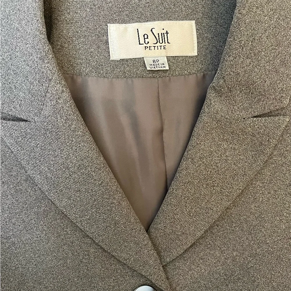 NWT Le Suit 2-Piece Skirt Suit Set Gray Tailored Blazer Office Work Career 8P